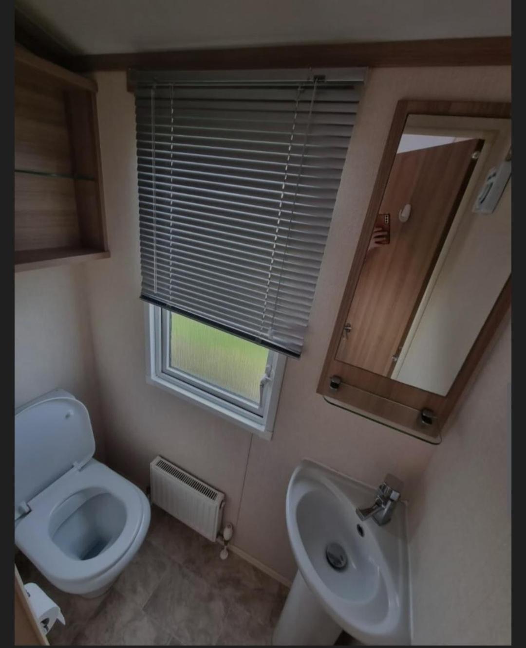 Beautiful - 122 Unity Unity Centrally Located 6 Birth Strictly No Pets Sorry Campsite